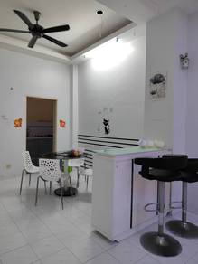 Straits Court Gold, Ujong Pasir