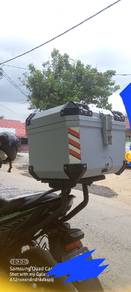 box 45L hitam ada stiker, silver kosong