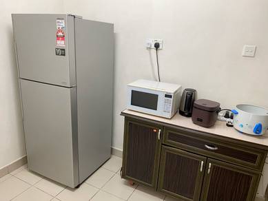 Middle Room 🏠 with Private Bathroom 🛁 for Rent at Subang SS15