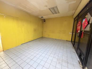 Beverly Hill Phase 5 shoplot