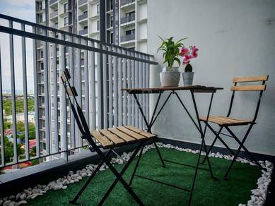 Near Bagan Specialist & Prai FIZ | Cozy Balcony Room, Butterworth