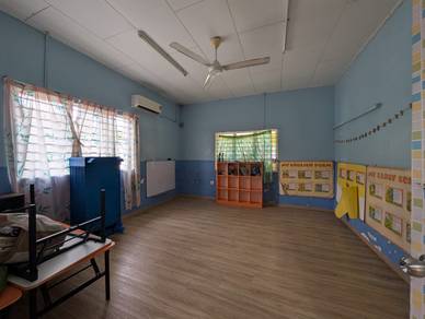 Spacious Single storey Bungalow House For Sale in Klang