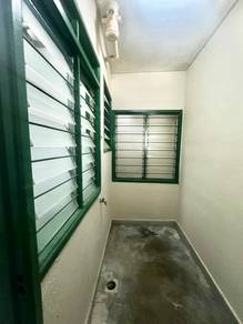 Pangsapuri Seri Mutiara, bare unit. good condition, available now!