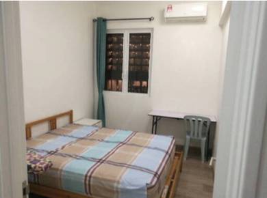 Room for rent@Scenaria North Kiara Condominium