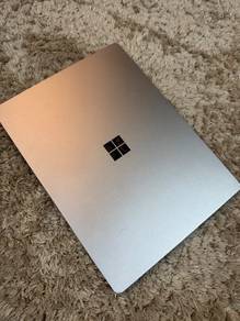Microsoft surface laptop go 1943