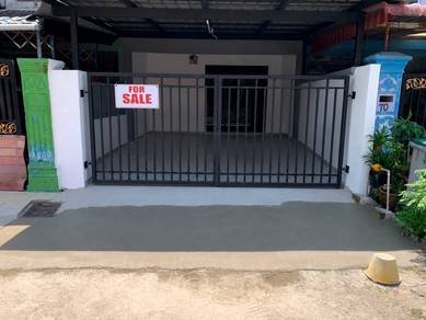 FOR SALE Medium Cost  taman kota masai delima