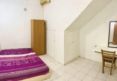 NICE $ KingSize 2X A/C (WiFi+Free Parking)walk 2MRT