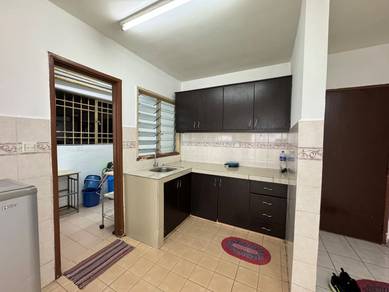 Flora Damansara Block E Corner Big Unit 1000sqf 3+1 Room Mid Floor