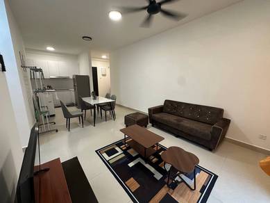 Pandan height / Pandan / near CIQ / 3 Bed 2 Bath / Almost Furnished