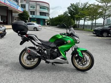 2017 Kawasaki Z250 2 Slinder Akraprovic Exhaust