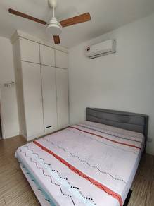 {FEMALE} Cozy MASTER room SRI KEMUNING Kota Kemuning PRIVATE BATHROOM