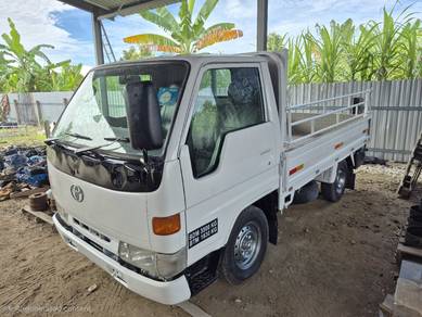 Toyota LY102