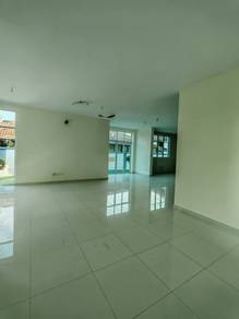 Lengkok Sungai Emas, Batu Ferringhi For Sale | 3-Storey Bungalow
