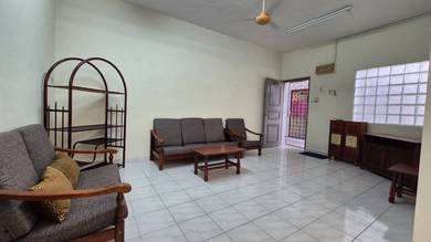 Beverly Hills Apt 1 | Ground Floor | Corner | Fully Furnished Bundusan