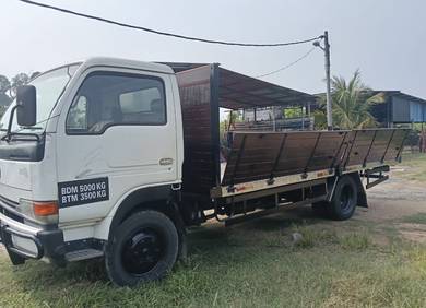 Nissan UD 3Tan (16kaki) untuk Dijual