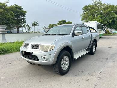 2013 Mitsubishi TRITON 2.5 STANDARD KB4TGJRXZR