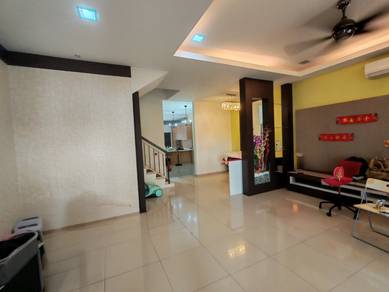 Double storey link house for sale at Bandar Saujana Putra