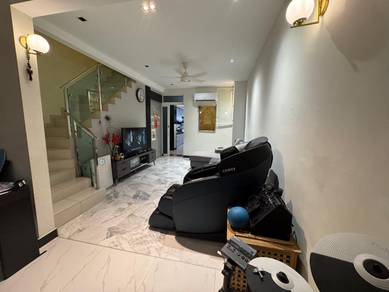 Sri Gombak | 2 Storey Fully Extended House | 3 Room 3 Bath | Freehold