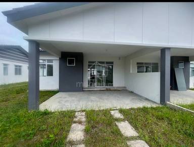 1 storey new Semi D house for rent in Banting