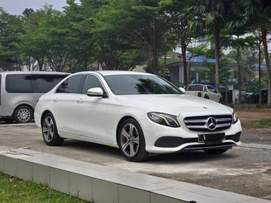 Mercedes Benz E200 2.0 AVANTGARDE - CAR KING