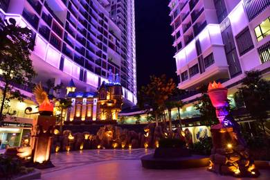 Walking distance to central i-city mall, fully furnished