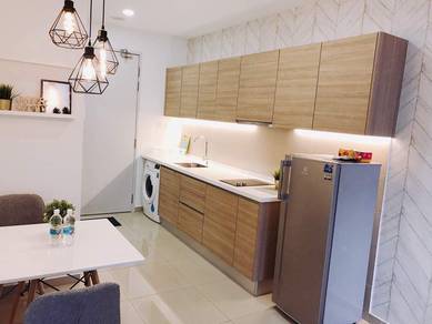 Walking distance to central i-city mall, fully furnished