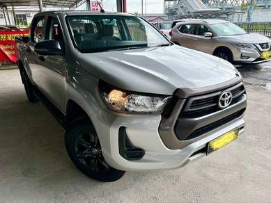 Toyota HILUX 2.4 E (A) No off Road. Year 2022. 4x4