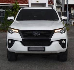 Toyota FORTUNER 2.4 VRZ 2GD-FTV (A)