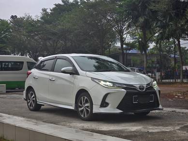Toyota YARIS 1.5 G FACELIFT - under warranty