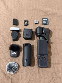 DJI Osmo Pocket 4 Creator Combo