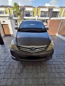 Toyota INNOVA 2.0 G (A) 2010