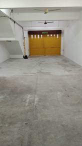 Ground floor shop for rent