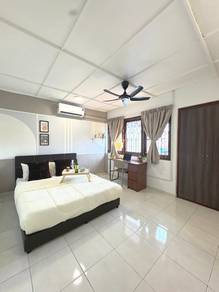 Fully Furnished Master in SS17 Subang! 5mins walk to SS15 LRT Station!