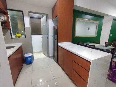 M CENTURA FULLY FURNISHED (3B+2B) +Aircond +Washer + Freezer