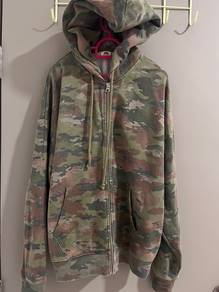 Levi’s Sweater Camouflage