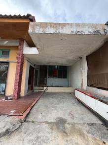 Single Storey Semi-D Corner Lot