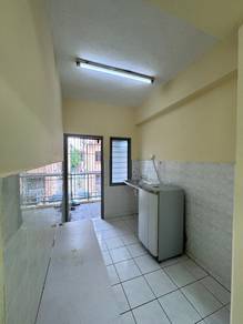 3r2b1p Bare unit@Cheras Balakong, Near to Trader Square, C180, Aeon