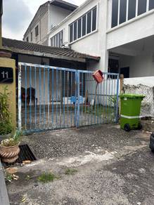 House To Let in Taman Jaya Bandar Tun Razak