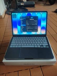 Macbook Neo 256gb like new