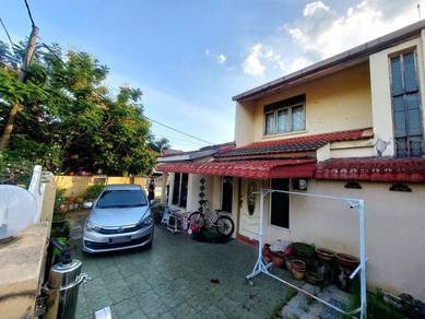 Cornet Lot wide area located at Taman Mawar, Puchong Perdana.