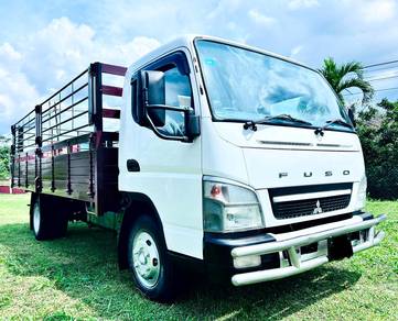 Mitsubishi fuso canter FE85PG 17 feet