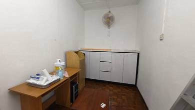 Permas 4 bedrooms terrace Partial Furnish