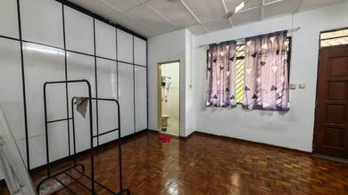 Permas 4 bedrooms terrace Partial Furnish