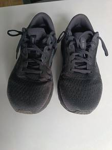 Running Shoe for Sale (Brooks Ghost 16)