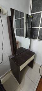 Dressing table
