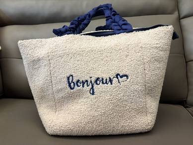 31 Sons de mode Bonjour Tote Bag