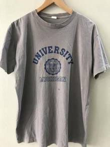 VINTAGE UNIVERSITY MICHIGAN teeshirt