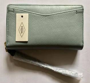 Fossil Caroline RFID Zip Around Wallet