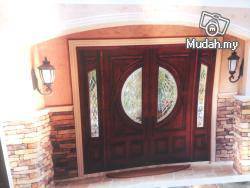Wooden grand door