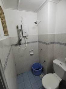 Single Room Sutramas Apartment